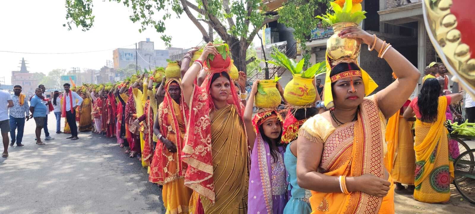 भोला टोला शैलेश स्थान में कलशयात्रा के साथ रामधुन शुरू