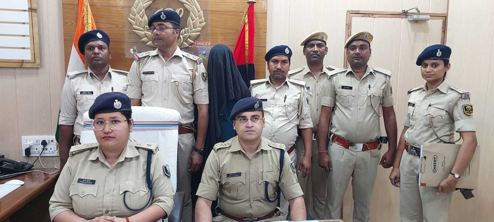 मोबाइल झपटमार गिरोह का भंडाफोड़, 15 फोन व रेसिंग बाइक बरामद