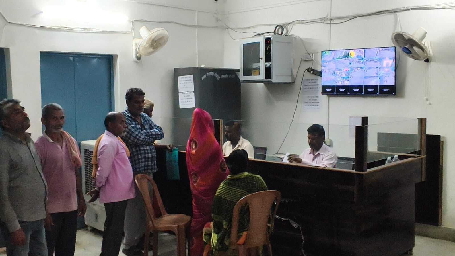 अवकाश के बावजूद खुला रहा नपं कार्यालय,  एक करोड़ 07 लाख 28 हजार 025 रुपए की वसूली