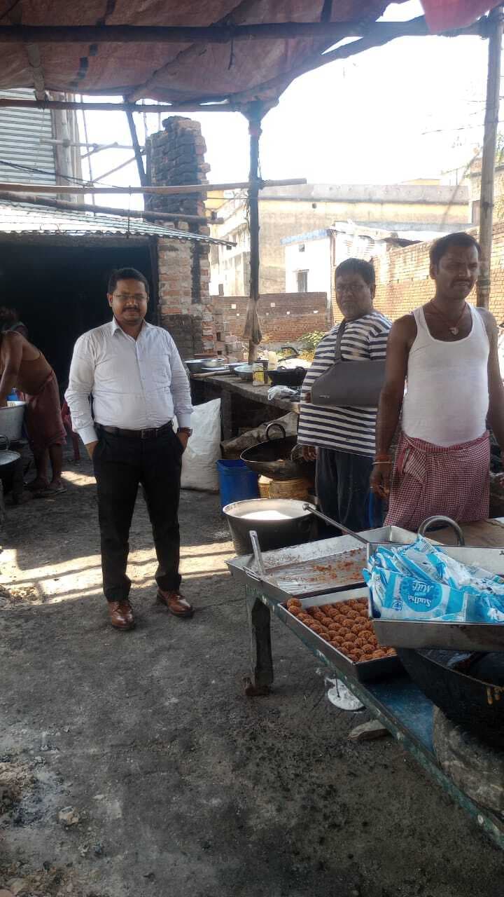 गैस की कालाबाजारी व अवैध भंडारण पर करें कार्रवाई : डीएम