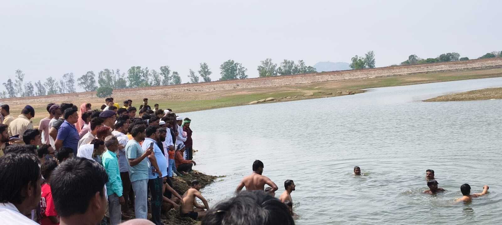 नागी जलाशय में चार वर्षीय पुत्र के साथ शिक्षक का शव बरामद