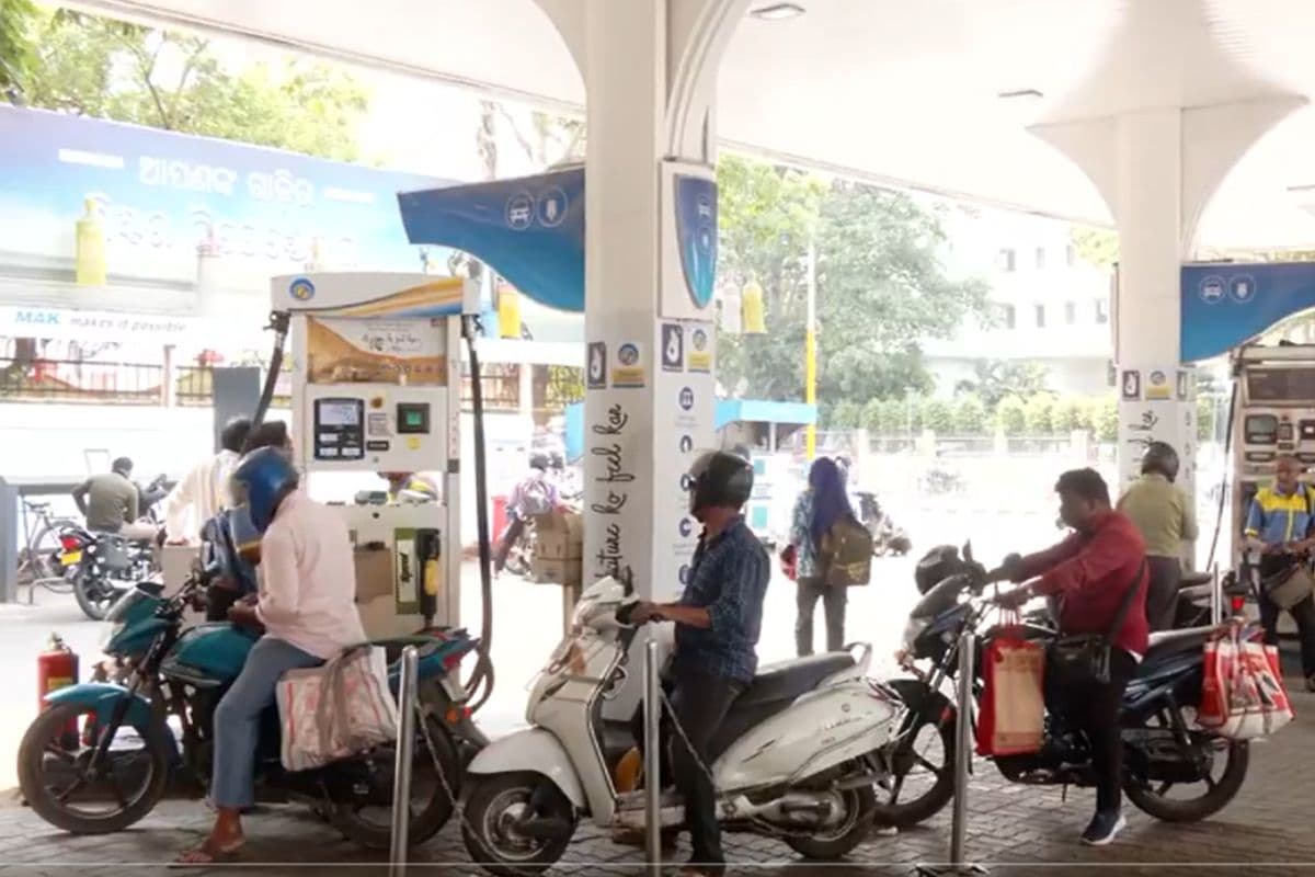 देश में पेट्रोल, डीजल या LPG की कोई कमी नहीं, सरकार ने कहा- दुष्प्रचार से बचें, घबराएं नहीं
