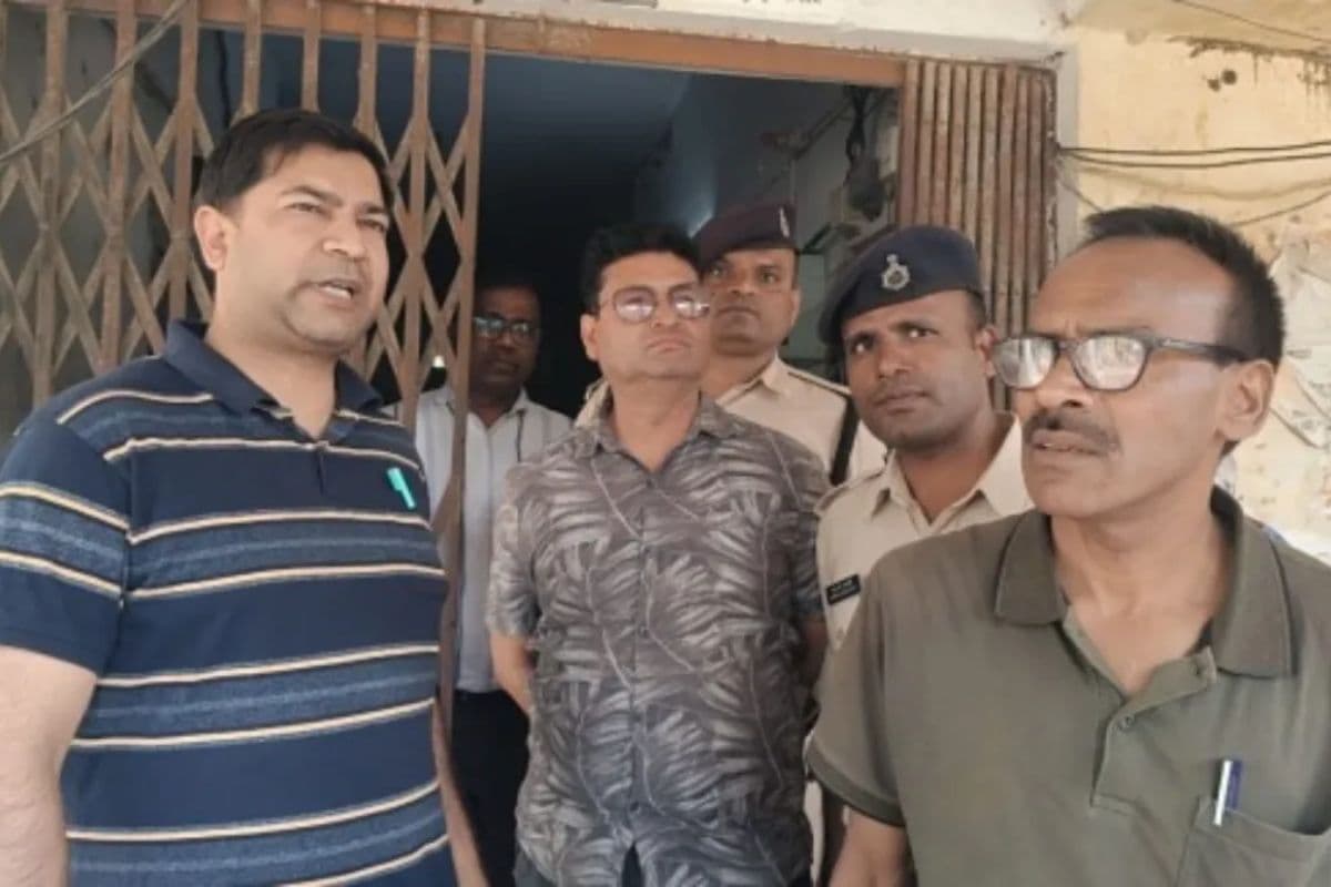 head clerk motihari arrested