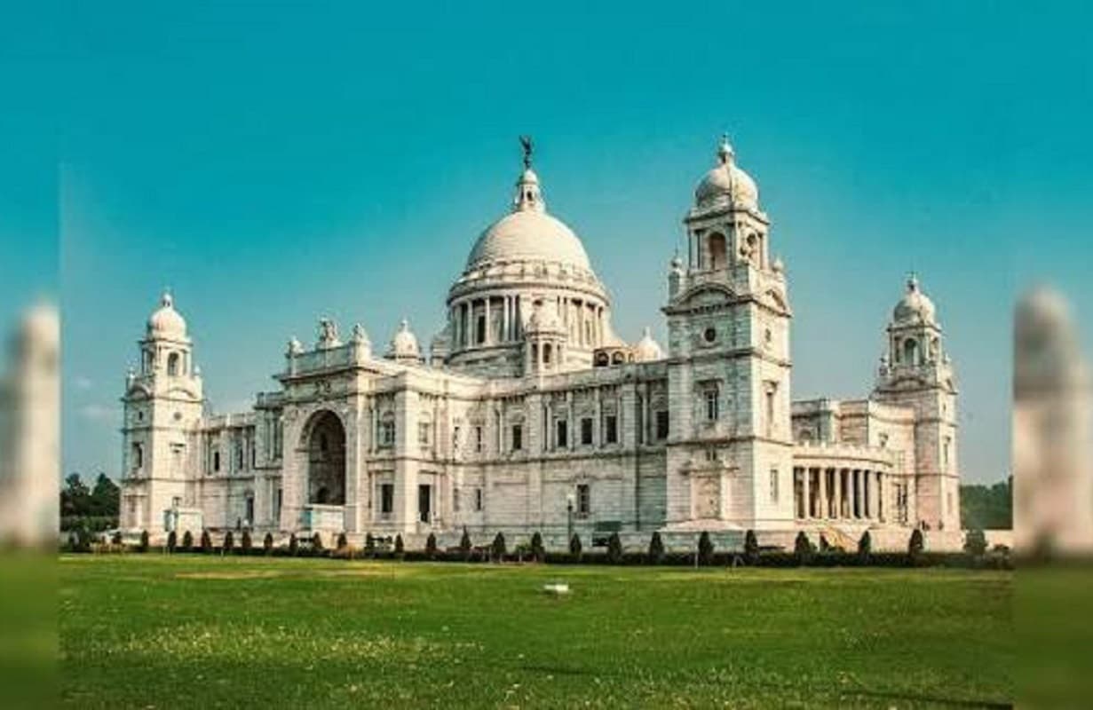 ममता के मंच से कुछ दूरी पर बम की खबर, ईमेल से मिली धमकी- विक्टोरिया को उड़ा देंगे