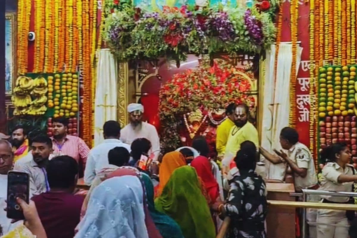 पटना महावीर मंदिर में ड्रोन से फूलों की बारिश, 101 किलो नैवेद्यम का भोग, रामनवमी पर निकलेगी भव्य शोभायात्रा