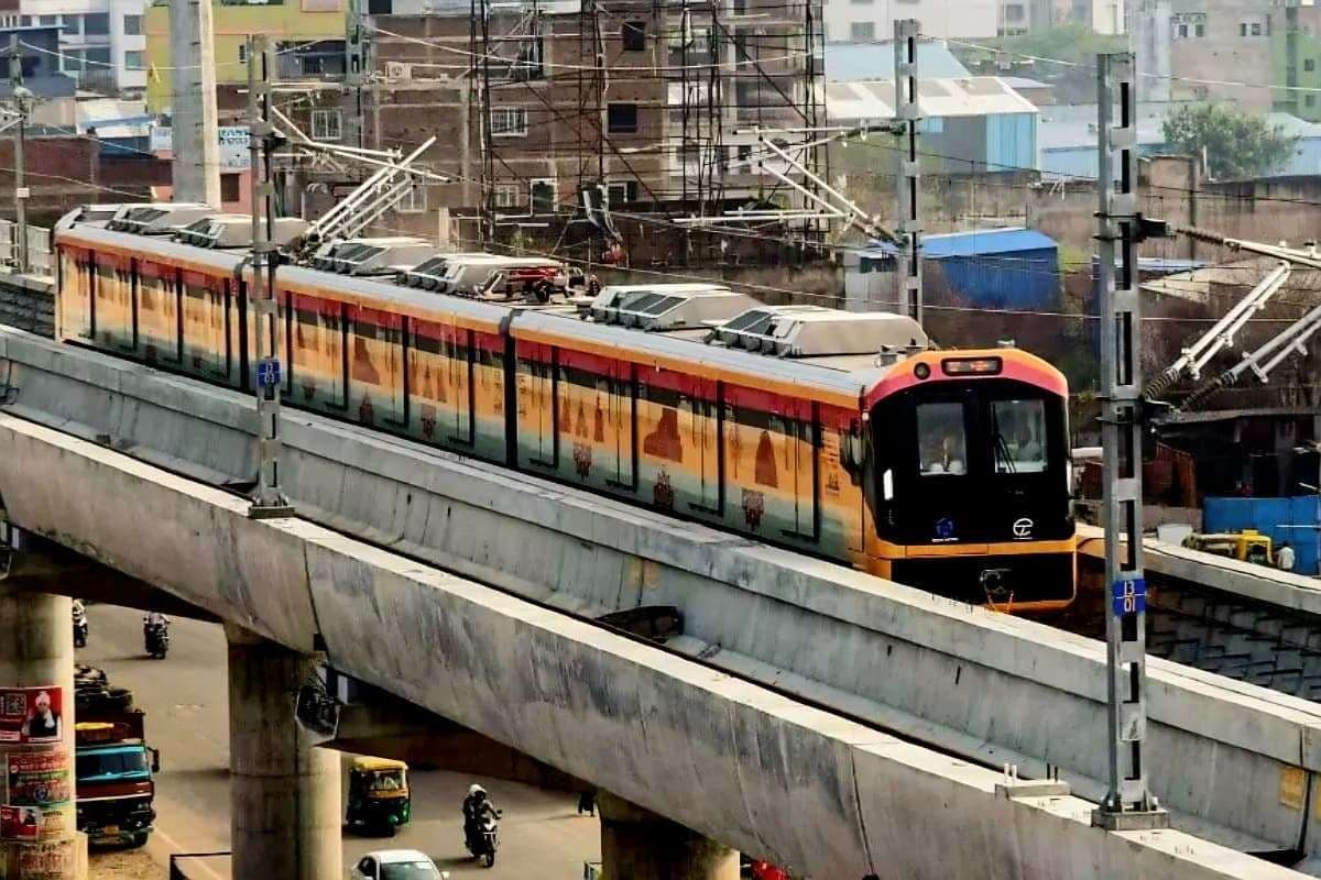 मलाही पकड़ी स्टेशन का अप्रैल में हो सकता है निरीक्षण, लिफ्ट और एस्केलेटर का काम पूरा