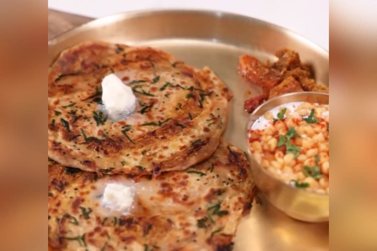 नाश्ते में बनाएं चटपटा प्याज पराठा, ट्राई करें क्रिएटर रूपम की रेसिपी 
