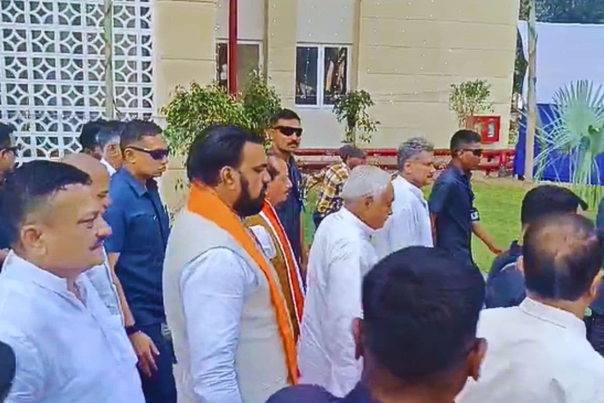 नीतीश के सामने लगे ‘सम्राट गो-बैक’ के नारे, पटना यूनिवर्सिटी में बवाल