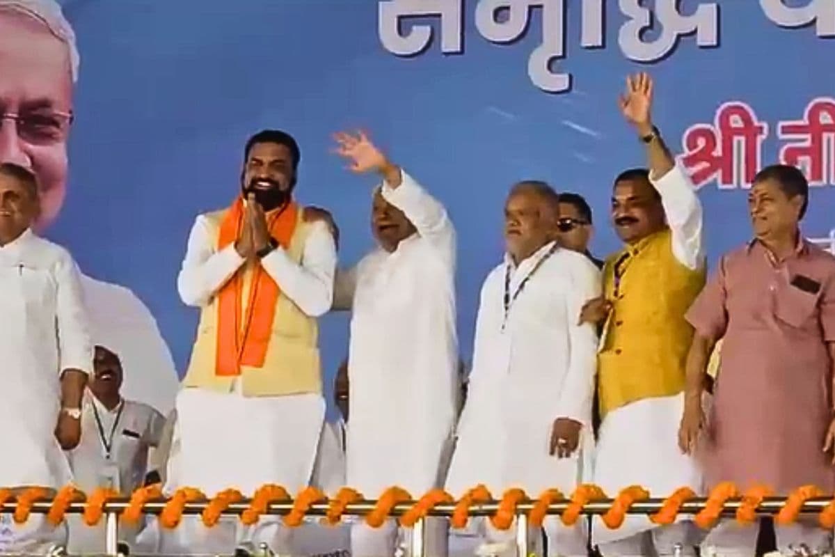 बिहार का अगला CM कौन? मधेपुरा के बाद अररिया में भी सम्राट चौधरी और नीतीश की दिखी खास केमिस्ट्री