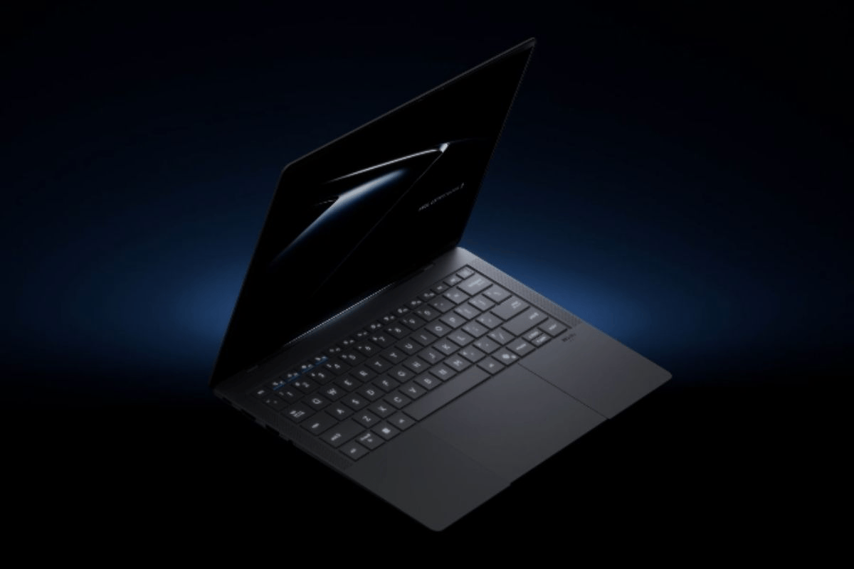 ASUS ExpertBook Ultra पर क्या 2.4 लाख रुपये खर्च करना सही डील है? जानें यहां