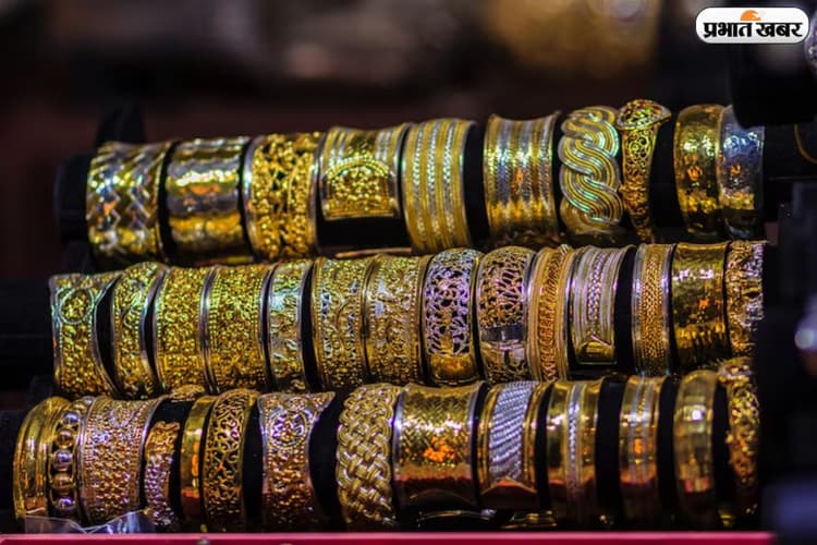 सोना-चांदी में आई गिरावट, देखें आज की पूरी रेट लिस्ट