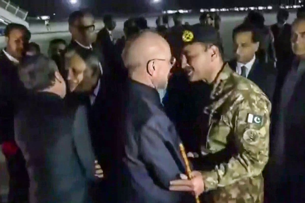 आसिम मुनीर पहुंचे तेहरान, ईरान-अमेरिका तनाव के बीच शांति वार्ता 2.0 की उम्मीद तेज