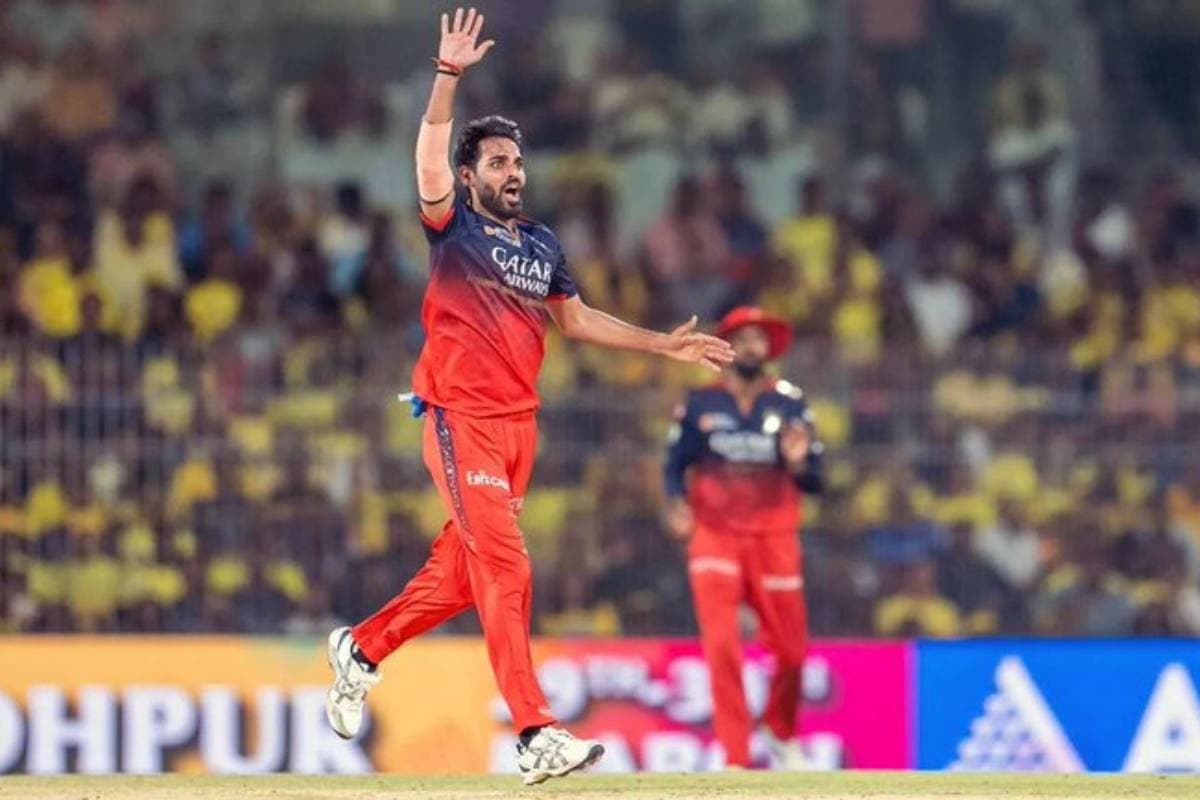 बहन की जिद ने कैसे फौजी की जगह बनाया क्रिकेटर, जानें भुवी के स्विंग का सुल्तान बनने का सफर