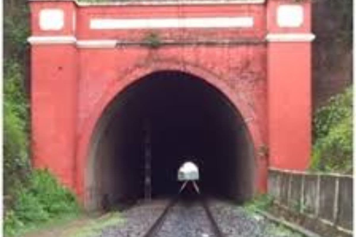 जमालपुर में पहाड़ों के बीच बनेगी सुपर टनल, 1094 करोड़ की लागत से बदलेगा रेल सफर