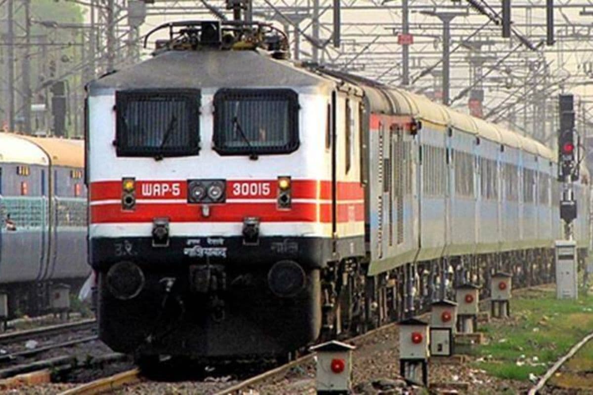 जोगबनी-सिलीगुड़ी इंटरसिटी एक्सप्रेस 4 अप्रैल तक कैंसिल, घर से निकलने से पहले देखें अपडेट