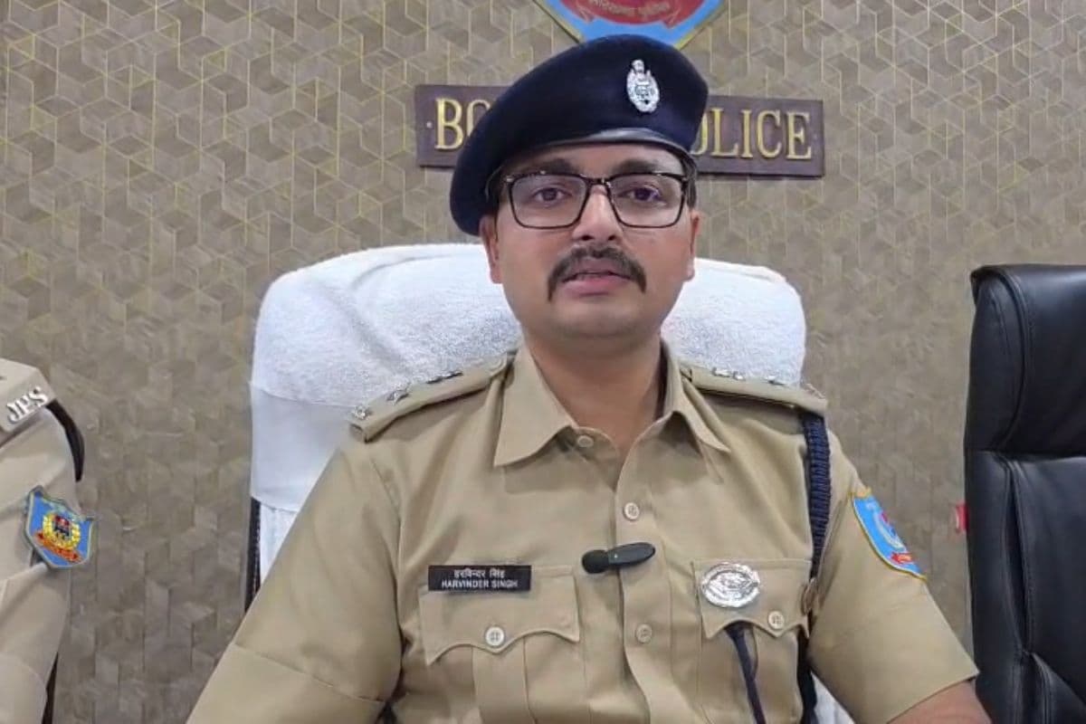 पुष्पा हत्याकांड: पिंड्राजोरा थाना के सभी 28 पुलिसकर्मी सस्पेंड, गोमिया के रवि कुमार को मिला प्रभार
