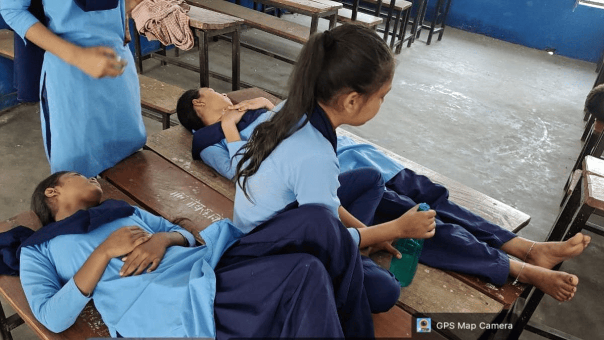 बक्सर के स्कूल में गर्मी का कहर, एक साथ 10 छात्र बेहोश होने से मचा हंगामा