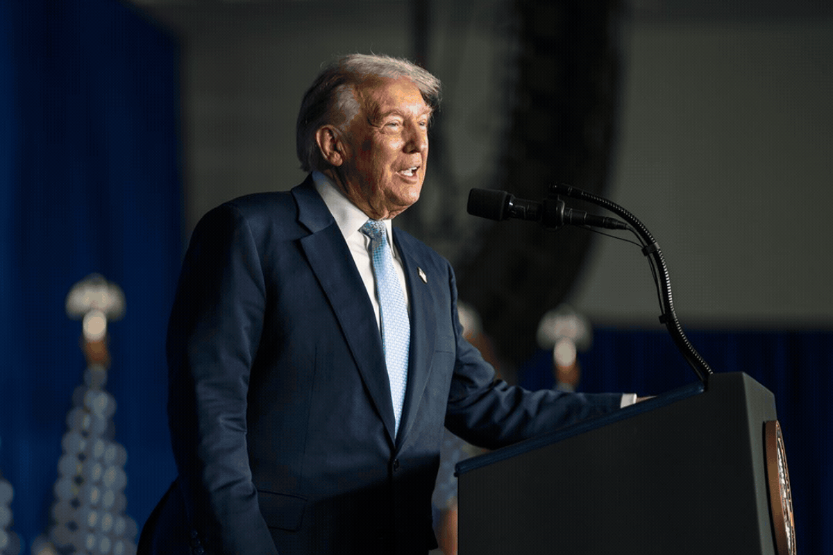 ट्रंप के 'चीन के गिफ्ट' वाले दावे पर भड़का चीन, कहा- झूठी रिपोर्ट बनाना बंद करे अमेरिका