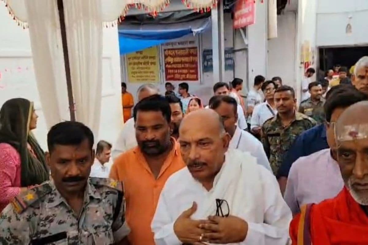 बाबा बैद्यनाथ धाम के दरबार में पहुंचे झारखंड विधानसभा के स्पीकर रविंद्रनाथ महतो