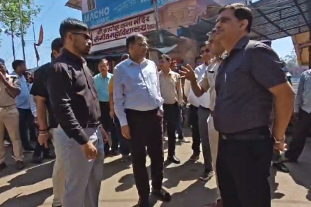 देवघर की अंतरराष्ट्रीय छवि चमकाने की तैयारी! श्रावणी मेले को लेकर कमिश्नर की हाई-लेवल मीटिंग