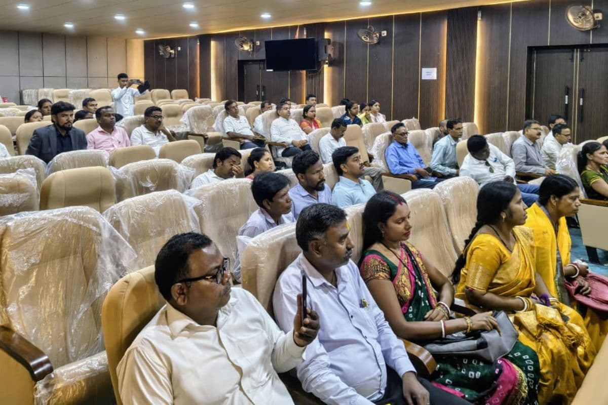 धनबाद की 256 पंचायतों में बदलेगी विकास की तस्वीर! मुखियाओं का तीन दिवसीय 'पावर ट्रेनिंग' शुरू