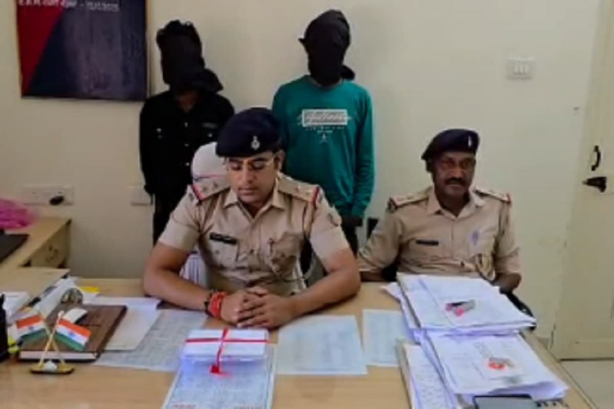 दुमका के मसलिया में साइबर अपराध का खुलासा, दो युवक गिरफ्तार