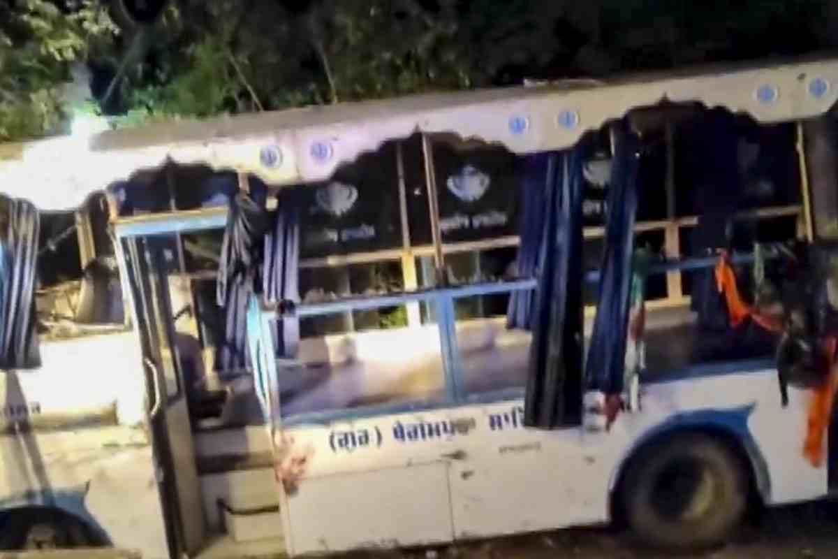 पंजाब: फतेहगढ़ साहिब में बस पलटने से 6 लोगों की मौत, 21 घायल