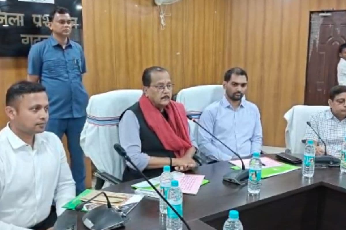 गढ़वा के बूढ़ा पहाड़ में अब विकास का 'नया सवेरा', वित्त मंत्री ने दिए इन सुविधाओं को ठीक करने के निर्देश