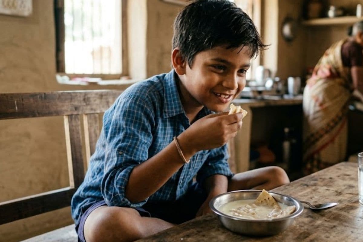 गढ़वा में चूहे मारने की दवा मिला दूध-रोटी खाने से 9 वर्षीय मासूम बीमार, अस्पताल में भर्ती