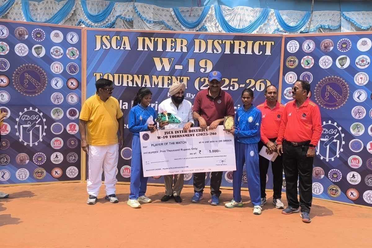 गुमला में अंडर-19 महिला क्रिकेट में रोमांचक मुकाबले, गुमला और सिमडेगा ने दर्ज की जीत