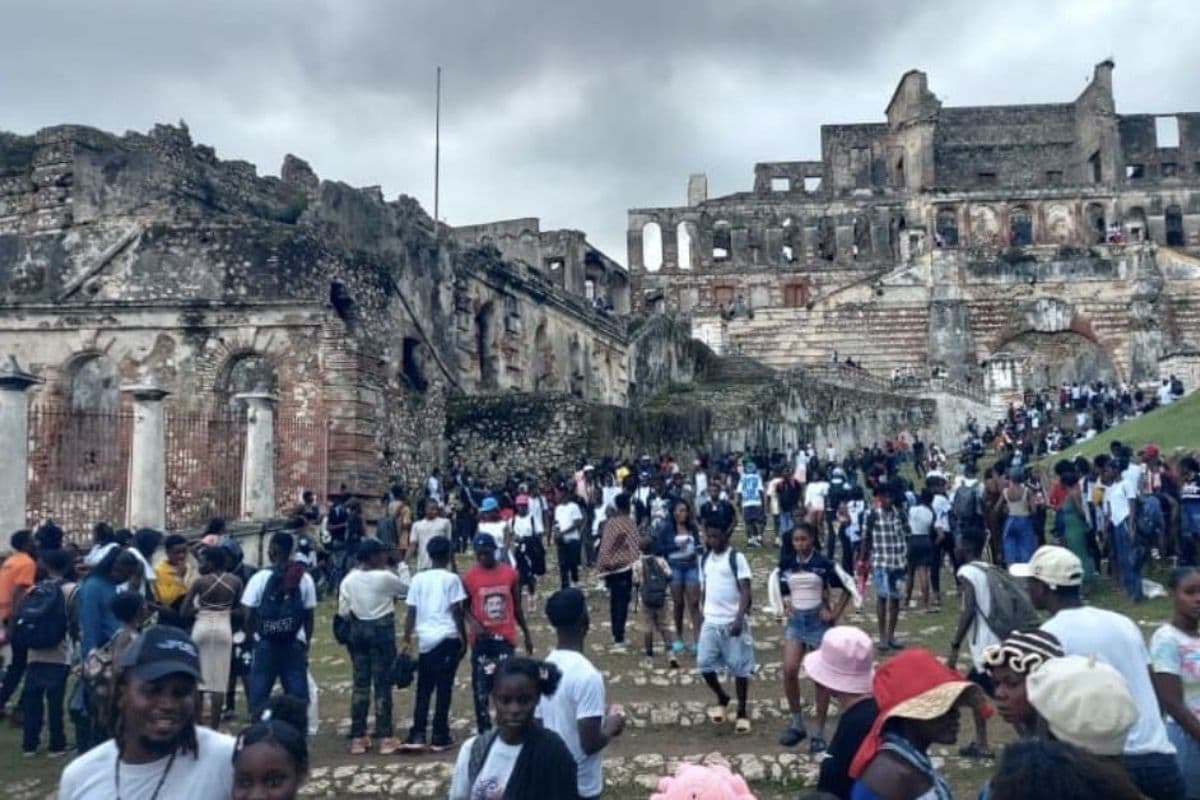 हैती के ऐतिहासिक किले में मची भगदड़: 30 लोगों की मौत, बारिश और भीड़ बनी काल