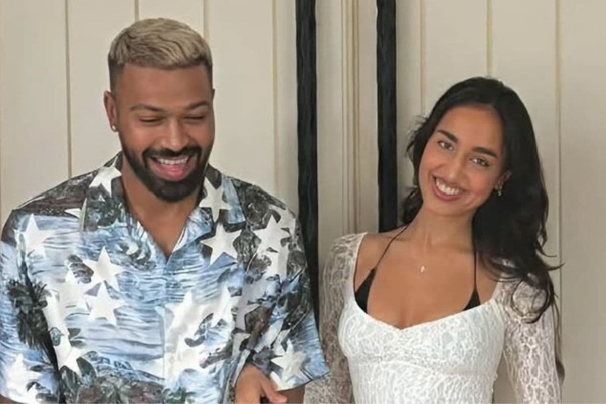 हार्दिक पांड्‌या की तबीयत पूछने होटल पहुंची गर्लफ्रेंड माहिका शर्मा, चेहरे पर थी चिंता