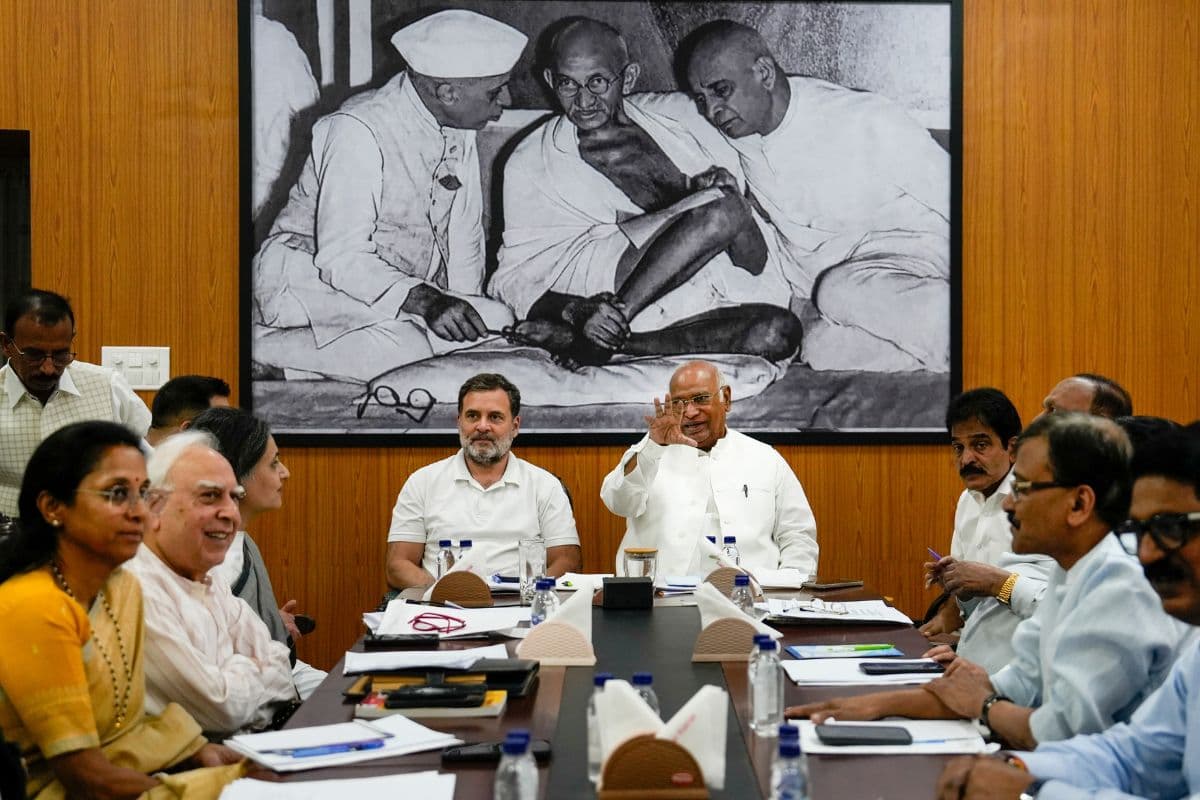 महिला आरक्षण और परिसीमन पर सरकार को घेरने की तैयारी, विपक्षी दलों ने बनाई रणनीति