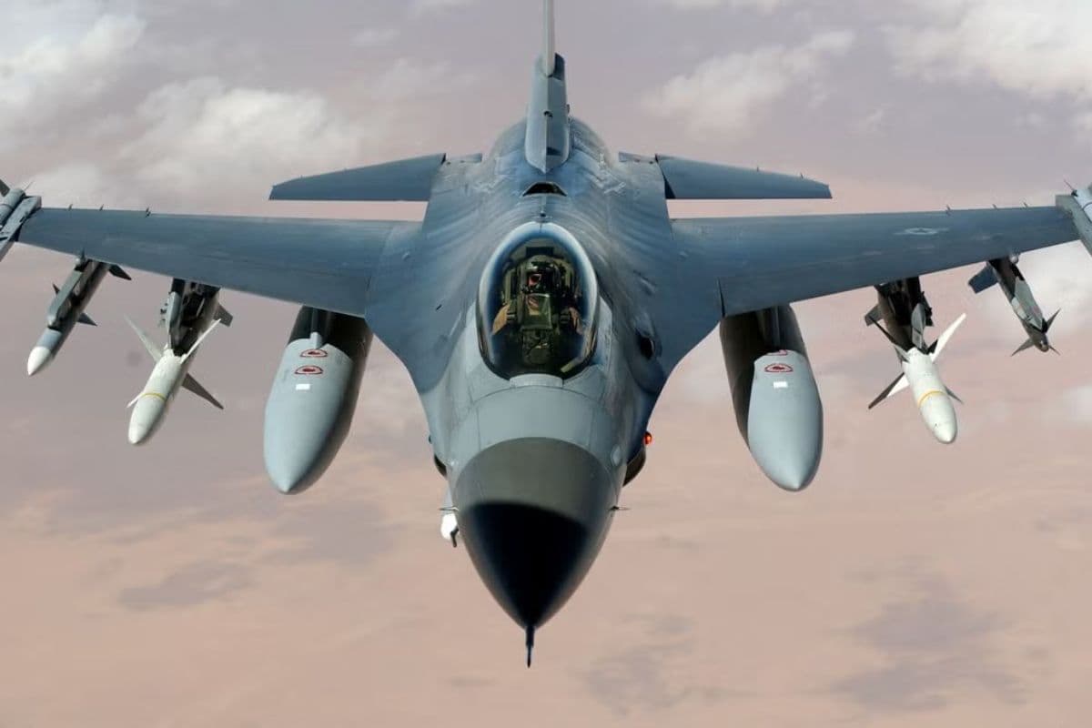 ईरान ने अमेरिकी पायलट पर रखा इनाम, F-15 गिराने के बाद ‘पकड़ो या मारो’ का आदेश
