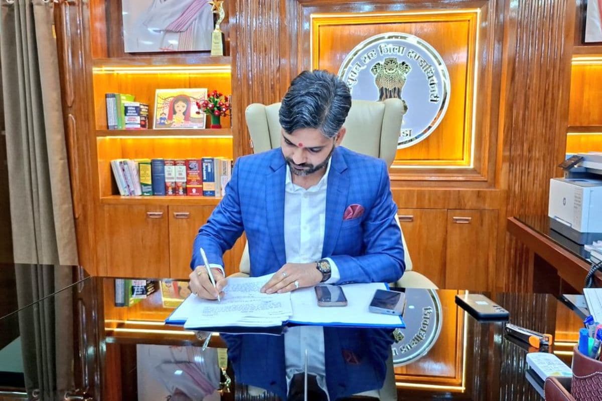 काम में ढिलाई तो खैर नहीं, पदभार संभालते ही एक्शन में नए जामताड़ा DC आलोक कुमार