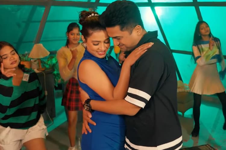 खुशी कक्कड़ का गाना 'दिल तोहरे बा हो' रिलीज, वीडियो में काजल ने आदित्य से की सिंदूर भरने की डिमांड