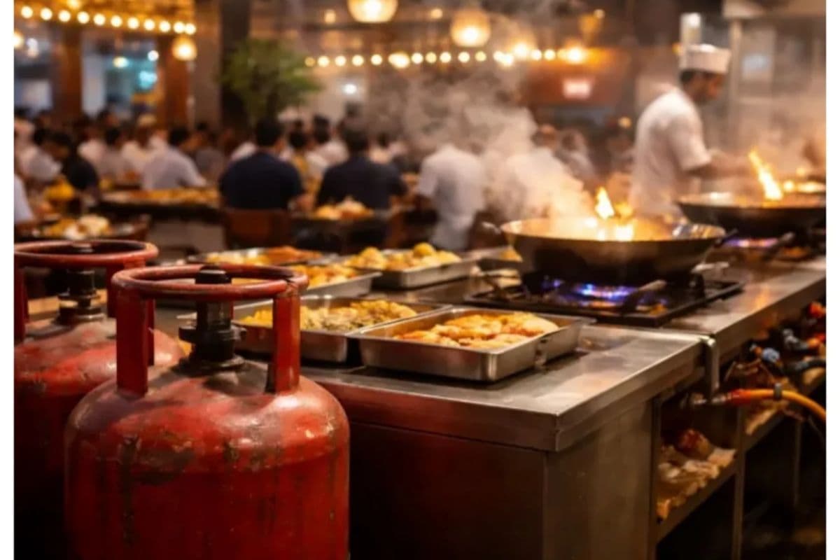 गैस संकट से महंगी हुई शादियां, कैटरिंग हुई 20% तक महंगी, मेन्यू हुआ छोटा