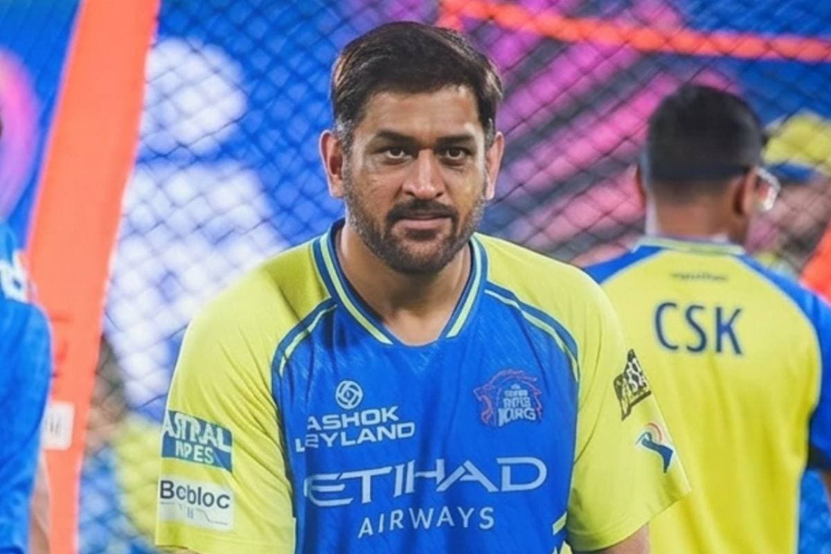 धोनी के बिना बेहाल हुई CSK, गायकवाड़-सैमसन फ्लॉप, माही पर टिकी निगाहें