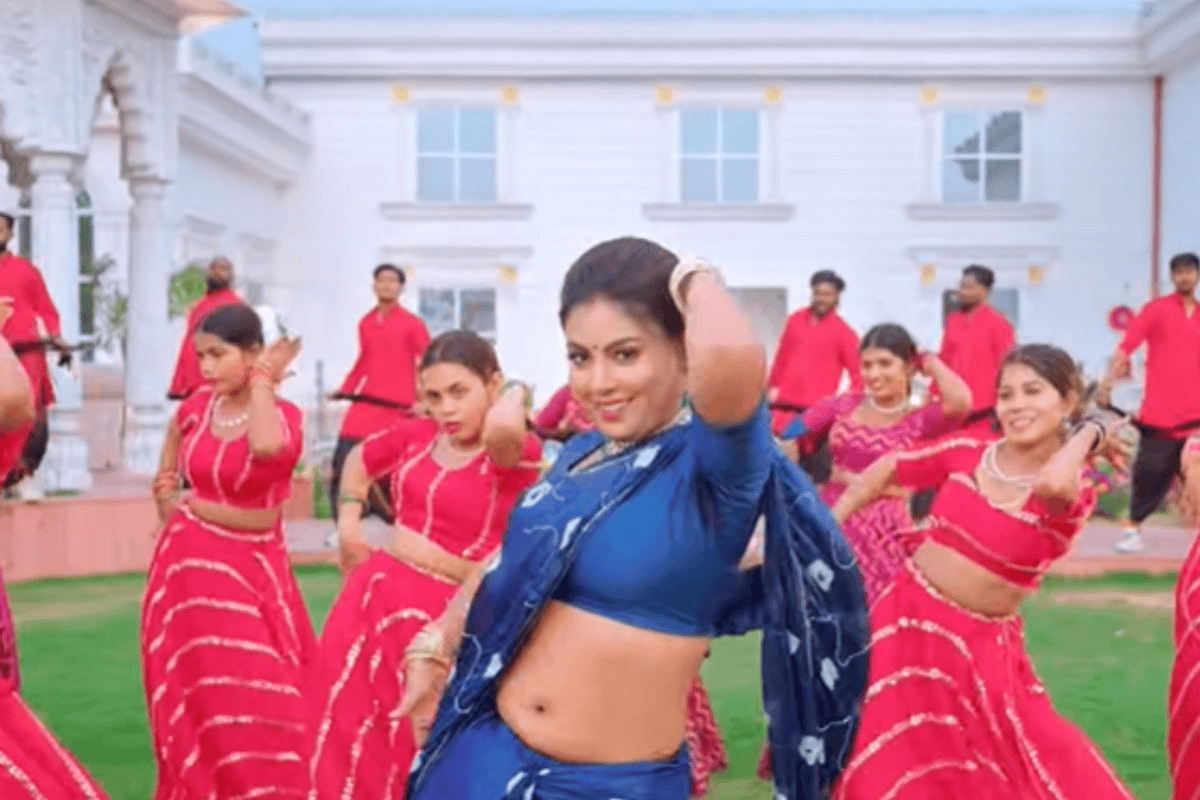 माही श्रीवास्तव का 'गवना Vs खेलवना' हुआ सुपरहिट, 2 मिलियन क्लब में एंट्री