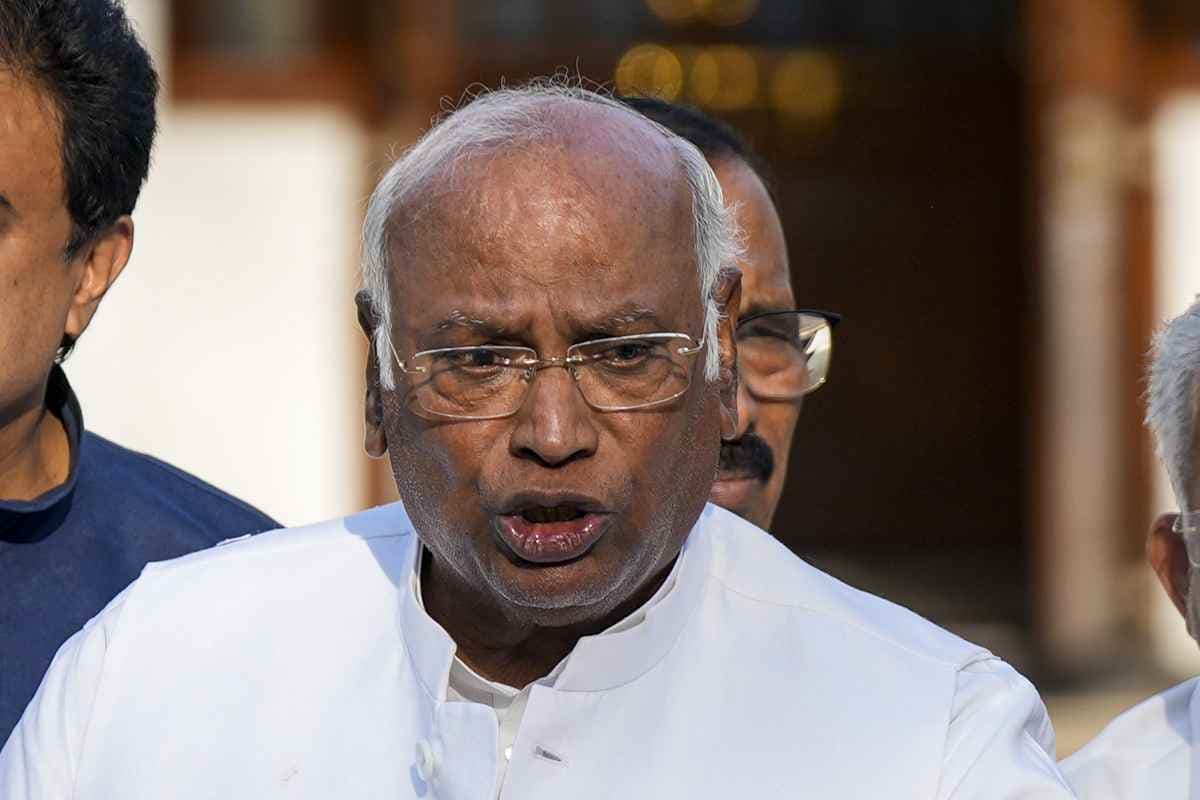 मोदी सरकार पर हमला करते हुए मल्लिकार्जुन खरगे ने कहा- कांग्रेस महिला विरोधी नहीं