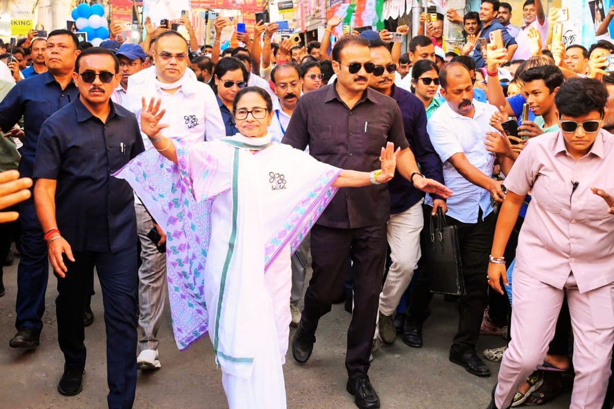 मुर्शिदाबाद में ममता बनर्जी का अमित शाह पर सीधा प्रहार, कहा- वोटर लिस्ट से नाम कटने का बदला वोट से लें