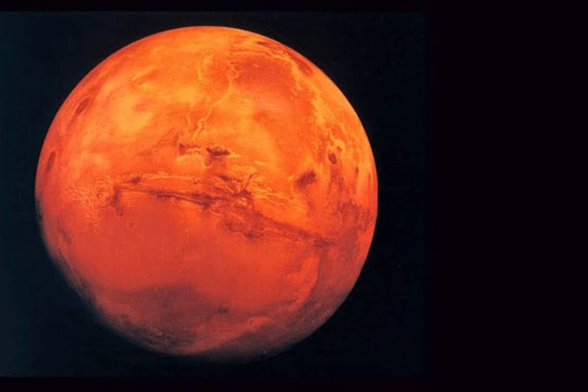 कुंडली में पीड़ित मंगल बना सकता है गंभीर रोगों का कारण, जानिए खतरनाक संकेत और उपाय