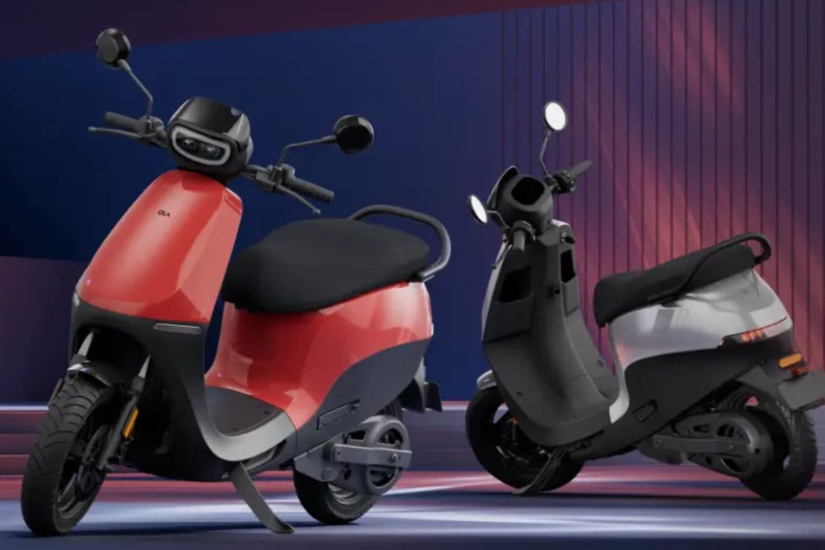 TVS से Ola तक, टचस्क्रीन और स्मार्ट फीचर्स के साथ आते हैं ये 5 इलेक्ट्रिक स्कूटर्स
