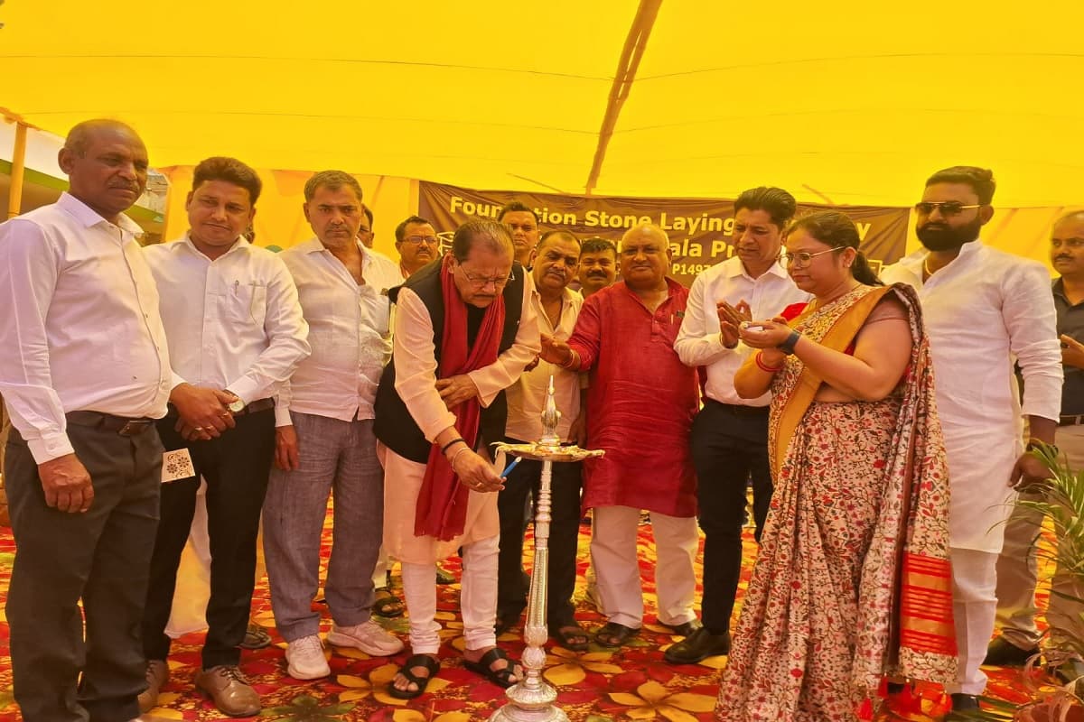 पलामू में बनेगा झारखंड का मॉडल स्कूल, वित्त मंत्री राधाकृष्ण किशोर ने रखी आधारशिला