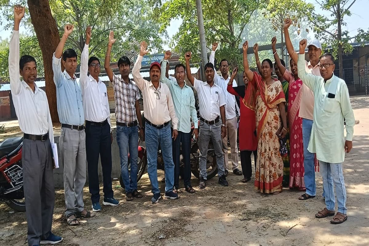 18 अप्रैल को सीएम आवास का घेराव करेंगे पतरातू के शिक्षक, करेंगे आंदोलन