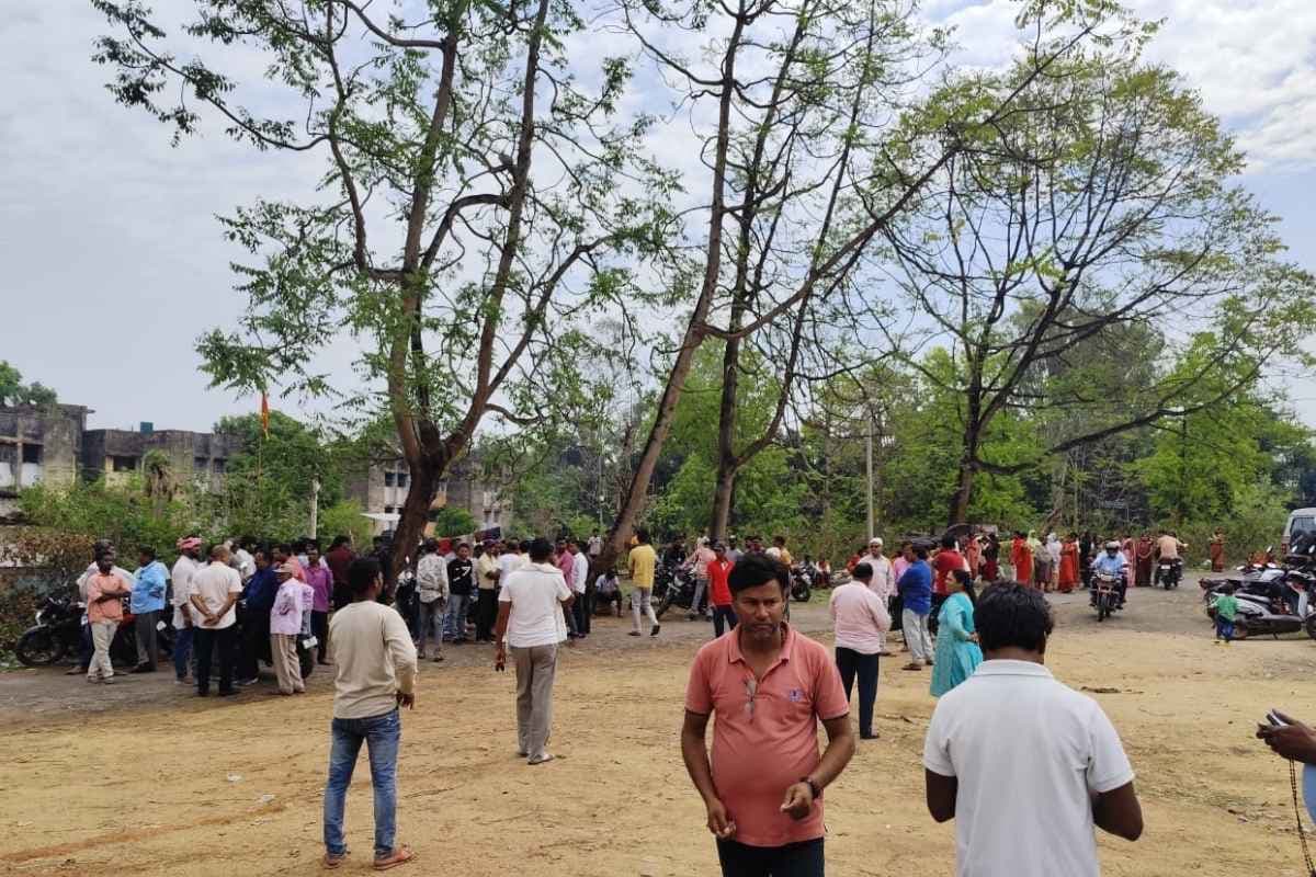 पतरातू: पीटीपीएस जमीन खाली कराने को लेकर तनाव, लोग घर छोड़ने को तैयार नहीं