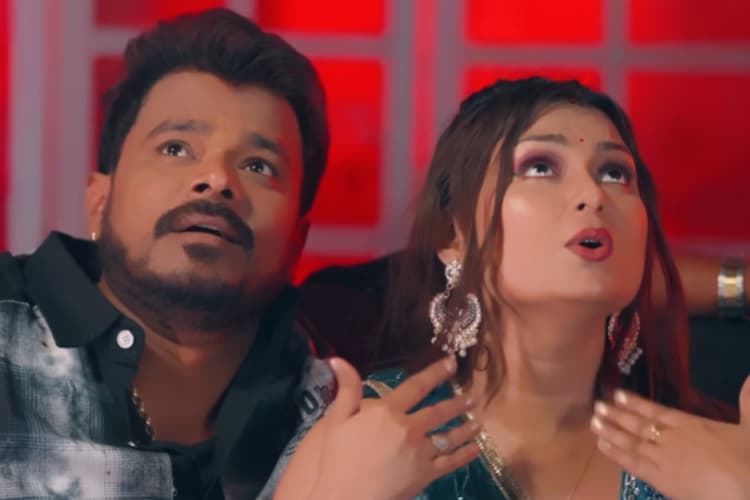 ‘गरमी सतावता’ से छाए प्रमोद प्रेमी यादव, देसी अंदाज से जीता फैंस का दिल