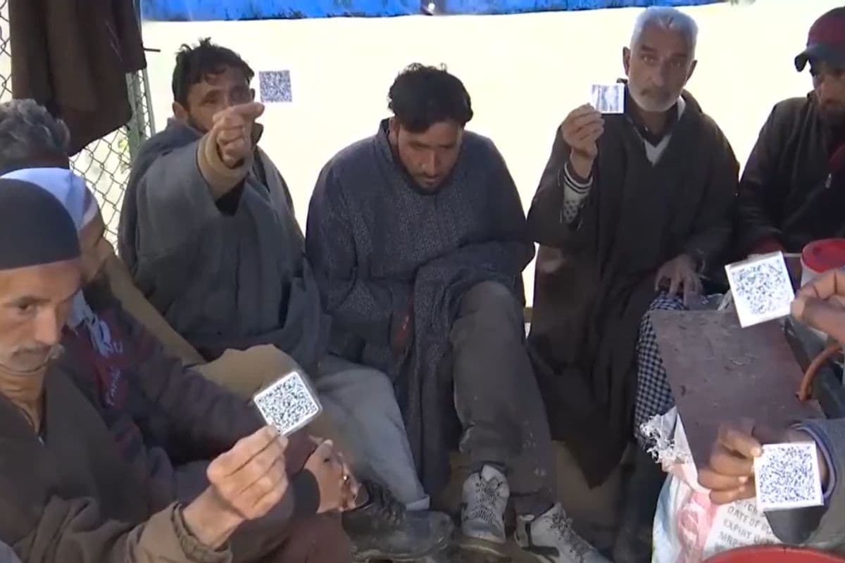 पहलगाम आतंकवादी हमले की बरसी: कश्मीर में बढ़ाई गई सुरक्षा, QR कोड स्कैनिंग सिस्टम शुरू