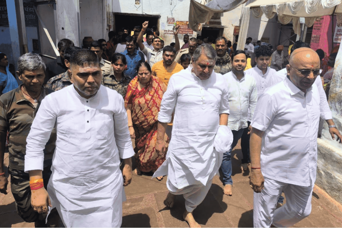 बाबा बैद्यनाथ धाम पहुंचे बिहार के डिप्टी सीएम विजय चौधरी