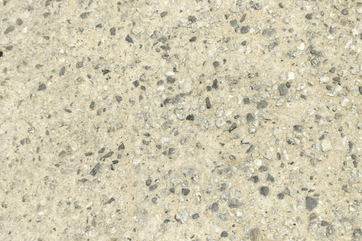 अनगड़ा: 11 करोड़ की लागत से बनी सड़क 6 माह में ही हुई जर्जर, निर्माण की गुणवत्ता पर उठे सवाल